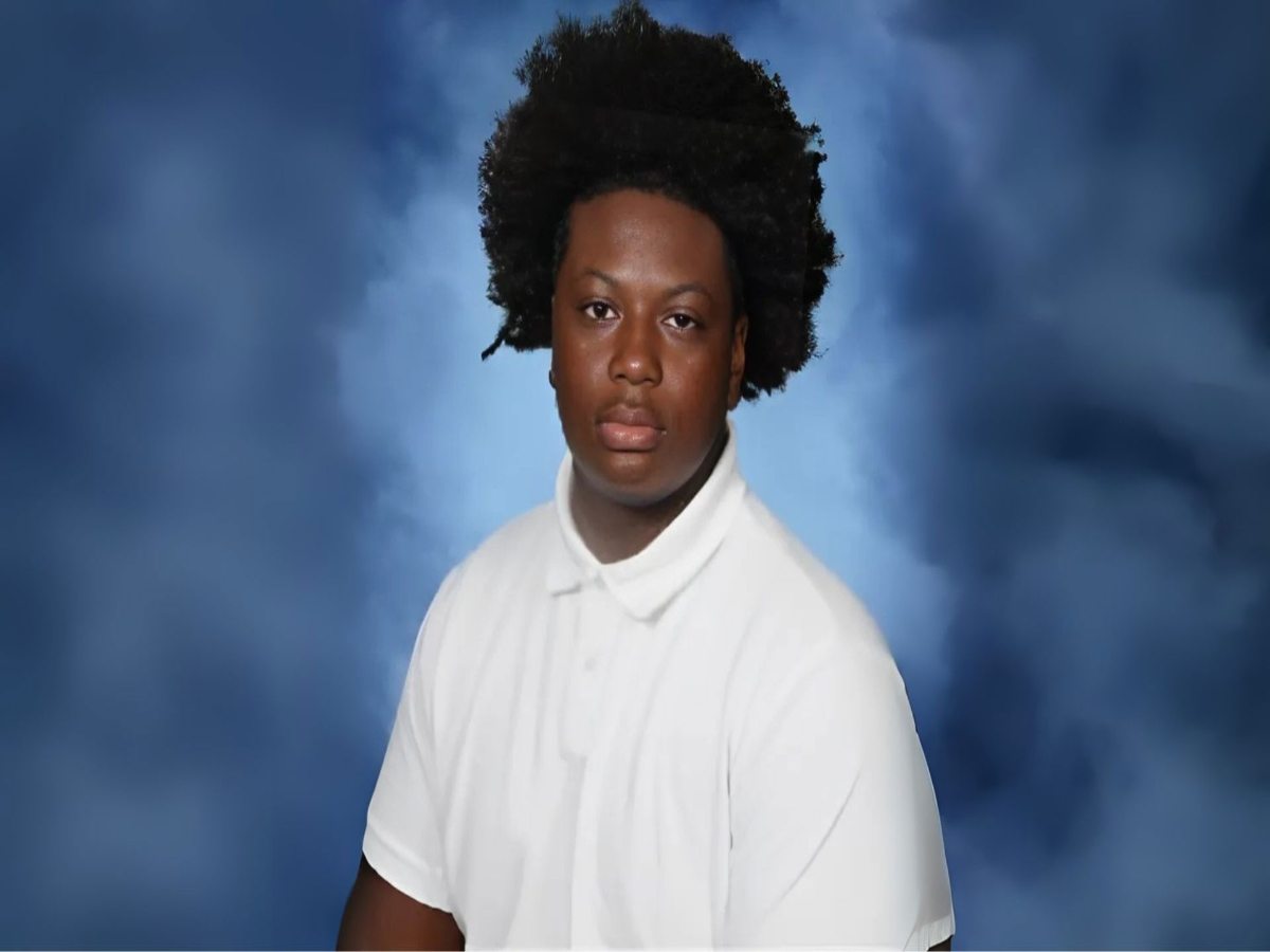 Teen Football Player Dies After Collapsing at Practice; Twin Brother Hospitalized