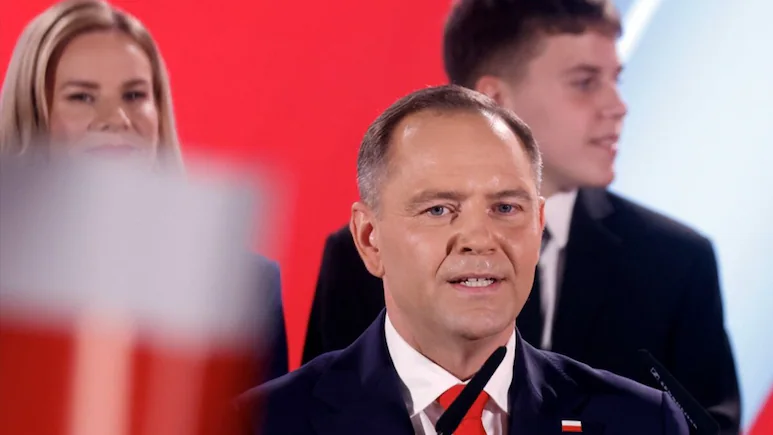 Pro-Trump Nationalist Karol Nawrocki Sworn In as Poland’s New President