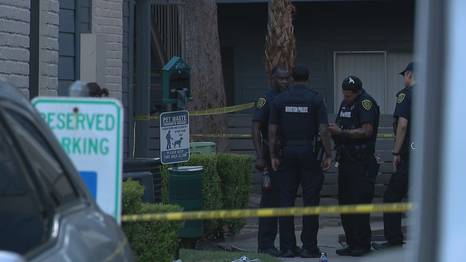 HPD: Three Children Searching for Food Lead Police to Parents’ Bodies