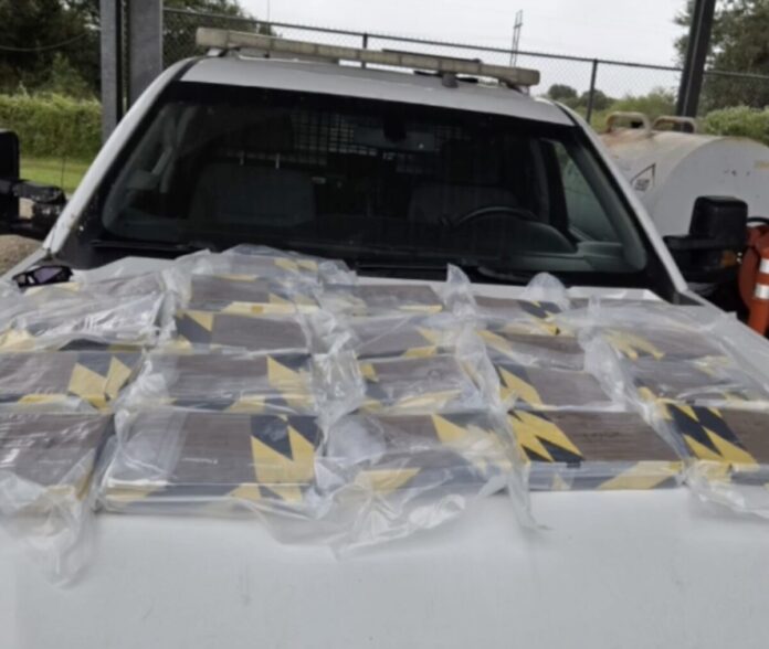 Agent Uses Handheld X-ray to Uncover $2.3 Million in Cocaine Hidden in Truck Ceiling