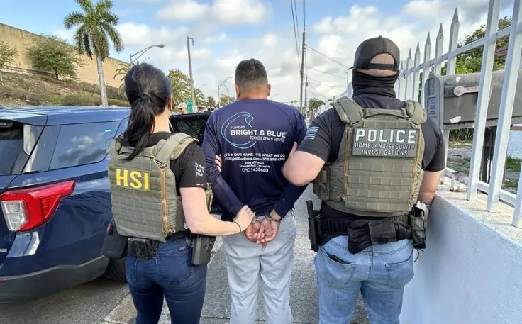 DHS: 100,000 Apply to Join ICE as Agency Expands Enforcement Workforce