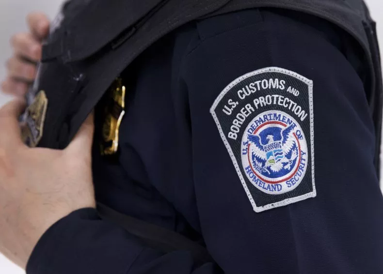 Husband with approved green card self-deports after months in ICE detention