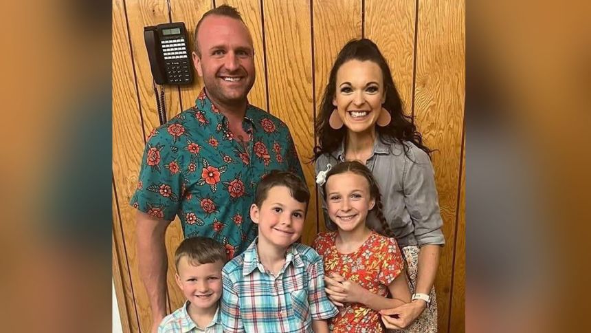 Four relatives of a Republican candidate for Illinois governor were killed in a helicopter crash in Montana, the campaign confirmed Thursday. The victims were the son, daughter-in-law, and two grandchildren of former state lawmaker Darren Bailey, who previously ran for governor in 2022 and is seeking the Republican nomination again for the 2026 election. According to Bailey’s campaign, his son Zachary, daughter-in-law Kelsey, and their children Vada Rose (12) and Samuel (7) died in the crash Wednesday in a remote area of eastern Montana. Their third child was not on the helicopter. “Darren and Cindy are heartbroken by this unimaginable loss. They are finding comfort in their faith, their family, and the prayers of so many who love and care for them,” the campaign said in a statement. Helicopter crash details Zachary Bailey was piloting the helicopter when it went down, said Aaron Del Mar, Bailey’s running mate and family spokesperson. The family had traveled to Montana on a business trip to explore expanding helicopter use for their family farming operations in south-central Illinois. Del Mar said Zachary first earned his helicopter license several years ago to deliver medical supplies and aid to people in developing countries. “That was a driving force for him to get his license,” he said. No one else was aboard the aircraft. The cause of the crash remains under investigation. The National Transportation Safety Board (NTSB) said Thursday it is investigating the crash site near Ekalaka, Montana. The Carter County Sheriff’s Office responded Wednesday evening to the scene in the hilly Chalk Butte area, known for its rugged terrain and sparse trees. Political and personal response Bailey, a resident of Xenia, Illinois, announced his 2026 gubernatorial campaign in September. He previously lost the 2022 election to Democratic Governor JB Pritzker. Governor Pritzker and his wife extended condolences to the Bailey family. “I cannot imagine losing a child, losing two grandchildren, and what they must be going through,” Pritzker said. Illinois GOP Chair Kathy Salvi also expressed the party’s grief, saying, “Please join us in keeping the Bailey family in our thoughts and prayers during this unimaginable time.” Bailey’s background A staunch conservative, Bailey gained prominence in 2020 for his vocal criticism of Governor Pritzker’s COVID-19 policies, including his refusal to wear a mask during legislative sessions. During his previous gubernatorial campaign, Bailey focused on crime reduction, proposed eliminating the state’s gun licensing system, and once backed a resolution suggesting Chicago become a separate state. In 2024, Bailey ran unsuccessfully against five-term Republican U.S. Rep. Mike Bost in the GOP primary for a southern Illinois congressional seat.