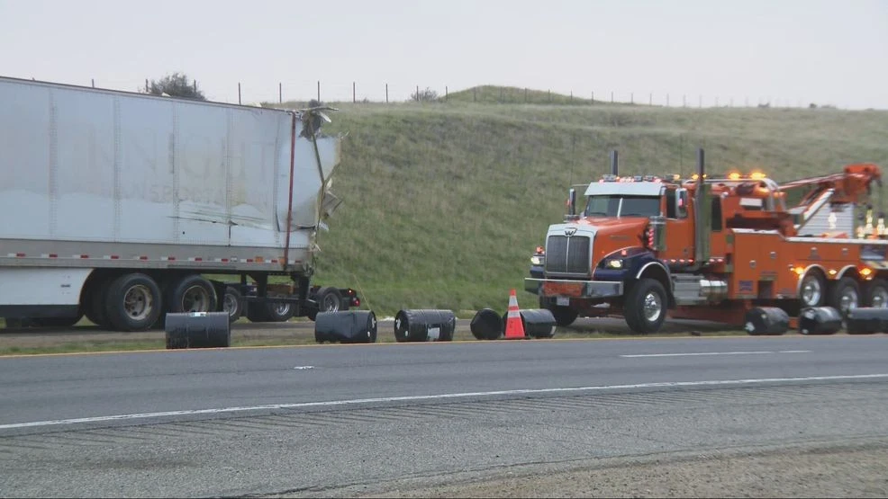 One Lane Reopens After Semi-Truck Crash on Highway 58